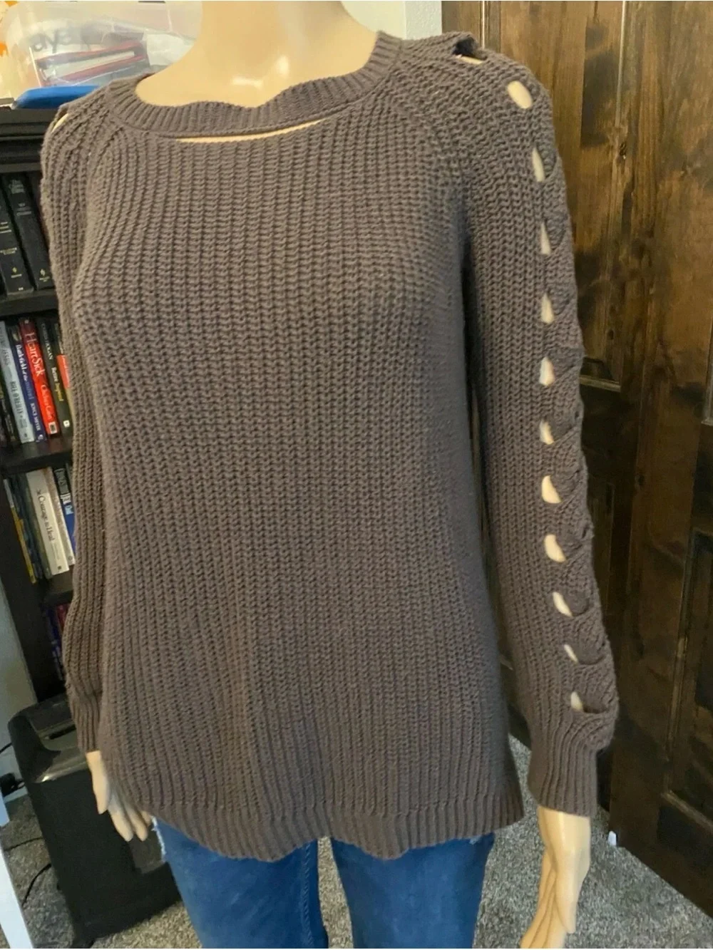 Altar'd State SiE Small Gray Crewneck Sweater with Sleeve Cutouts-023